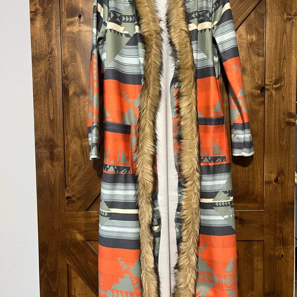 Women's Patterned Coat with Faux Fur Trim